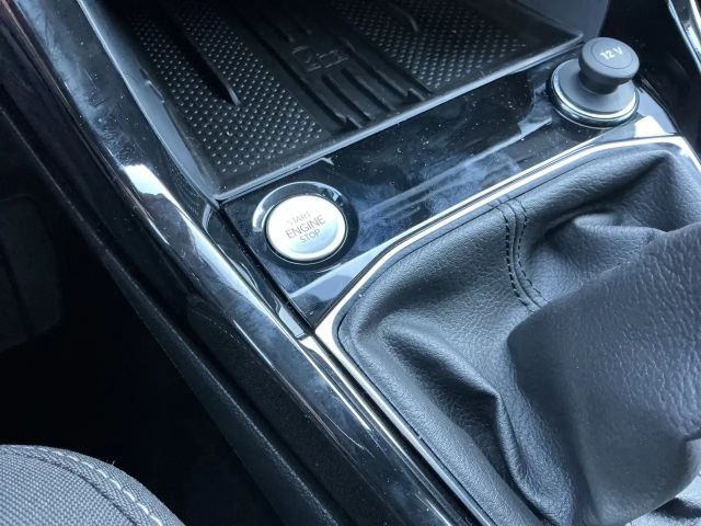 Volkswagen T-Cross Friends TSI