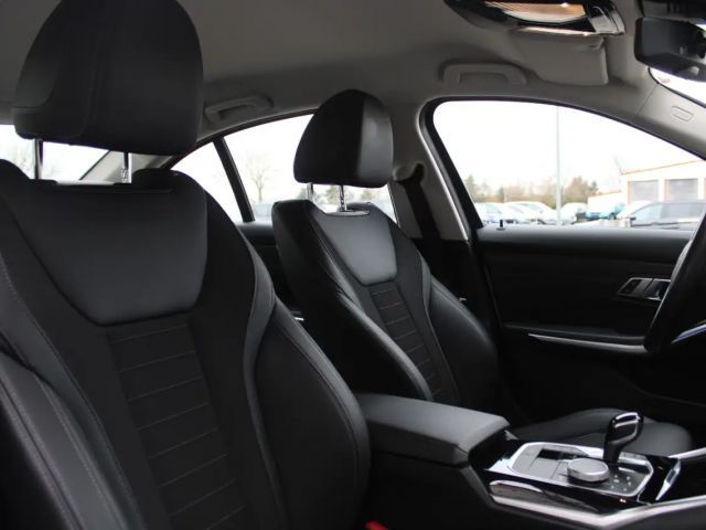 BMW 320 320d Sedan Sport Line