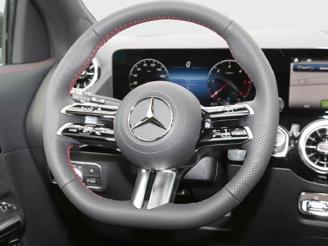 Mercedes-Benz GLA 220 4MATIC AMG Line GLA 220 d