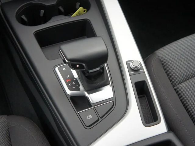 Audi A4 30 TDI Avant