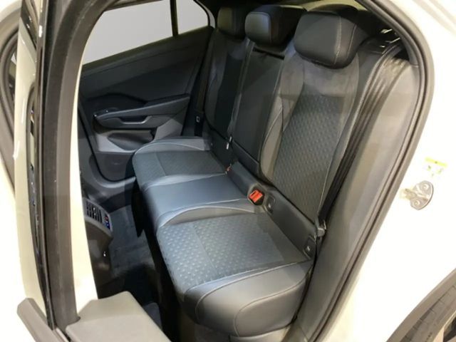 Volkswagen T-Roc 1.5 eTSI DSG R-Line