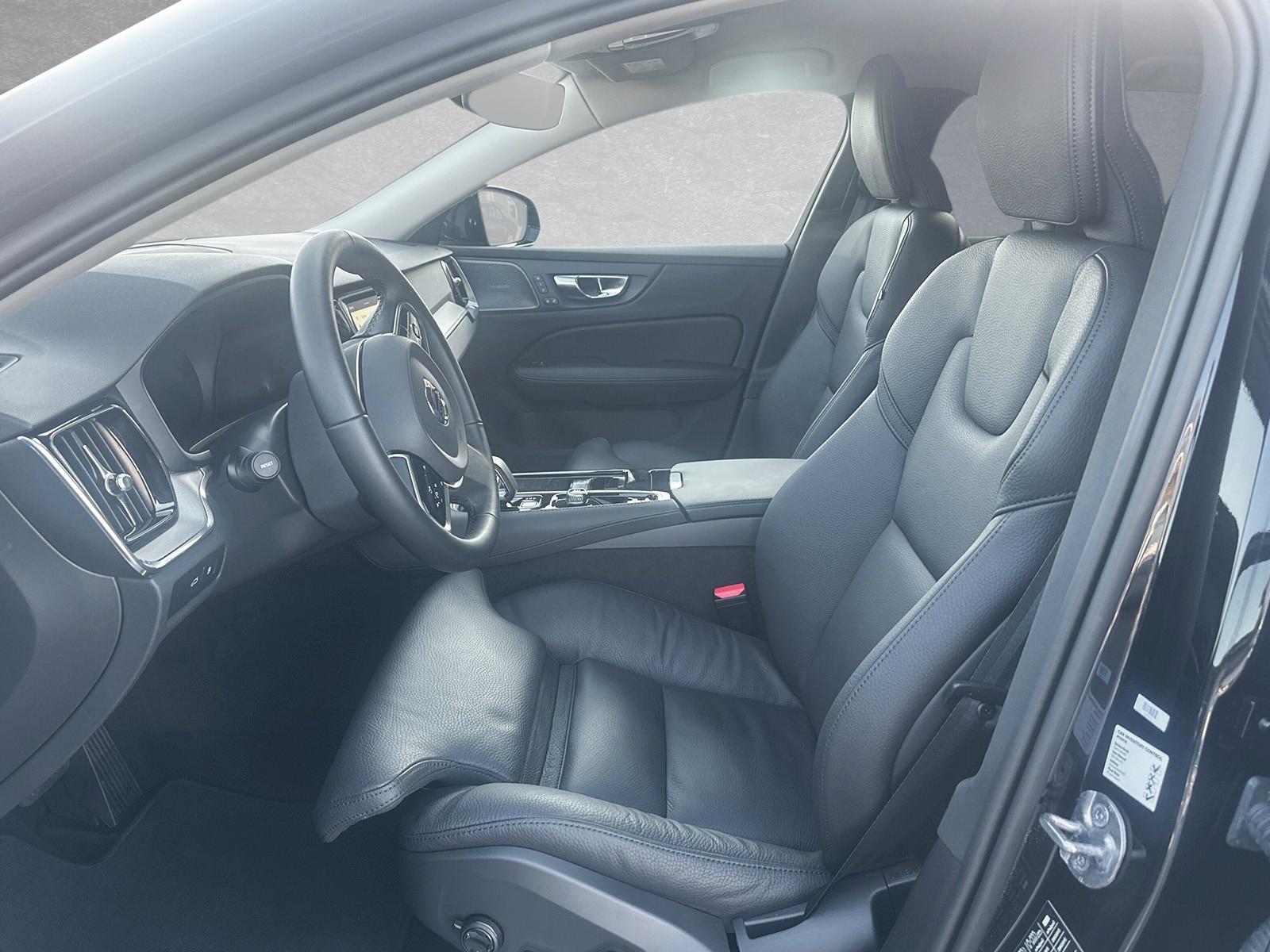 Volvo V60 AWD Dark Plus T6