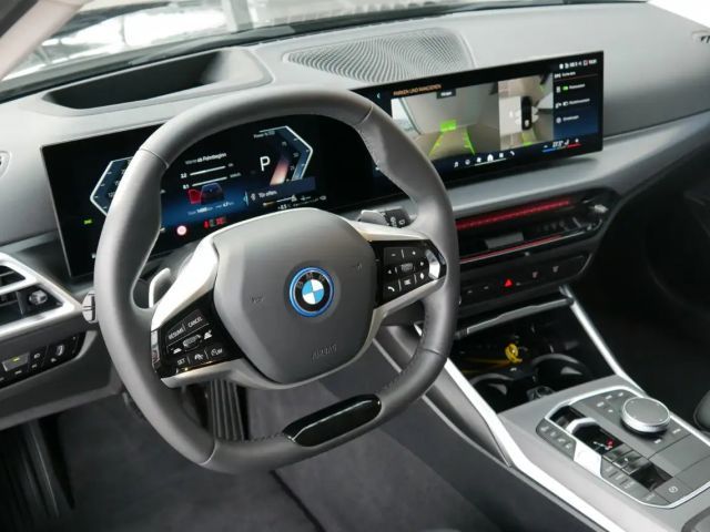 BMW 330 330e xDrive
