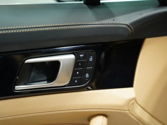 Porsche Panamera 4S E-Hybrid S