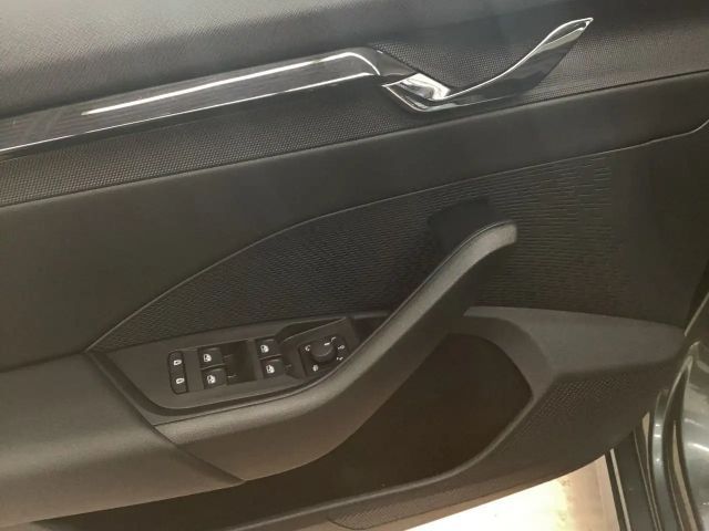 Skoda Octavia 1.5 TSI Ambition Combi