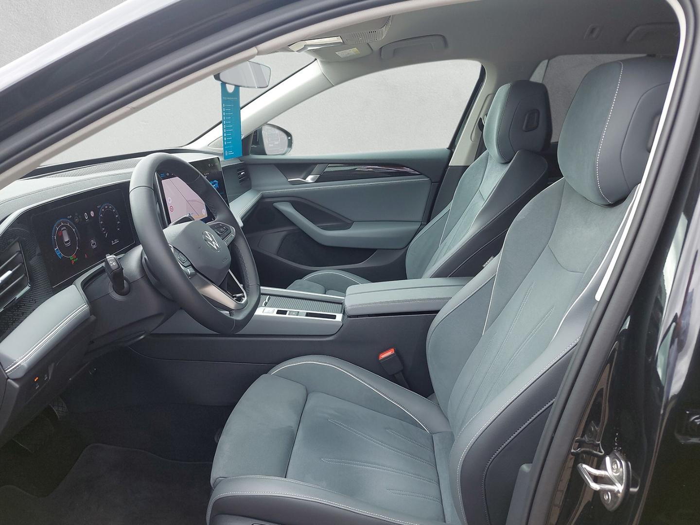 Volkswagen Passat 1.5 eTSI Business Variant