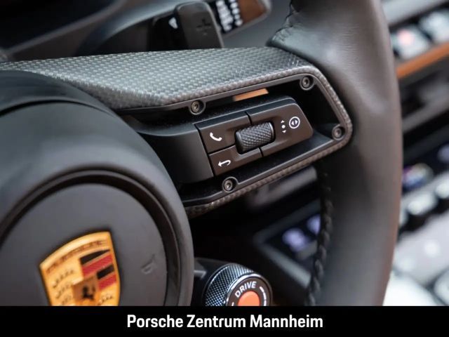 Porsche 992 Cabrio Carrera GTS