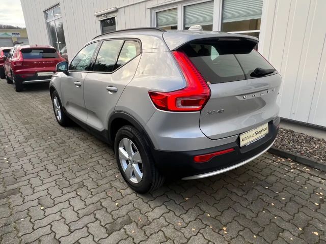 Volvo XC40 T2 Essential Autom. AHK GARANTIE