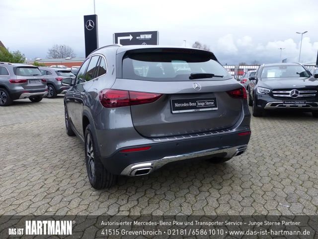 Mercedes-Benz GLA 180 Progressive