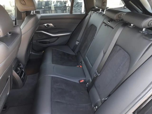 BMW 330 330e M-Sport Touring