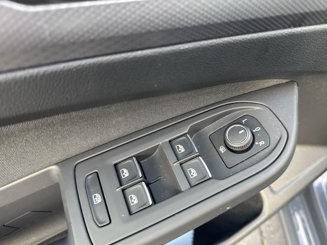 Volkswagen Golf 1.5 eTSI Golf VIII Style