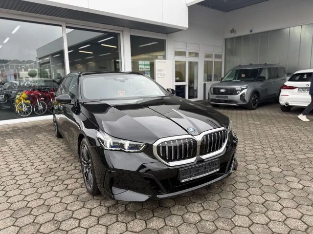 BMW 520 520d M-Sport Touring