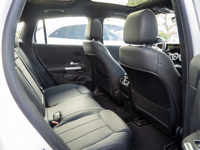 Mercedes-Benz EQA 300 4MATIC