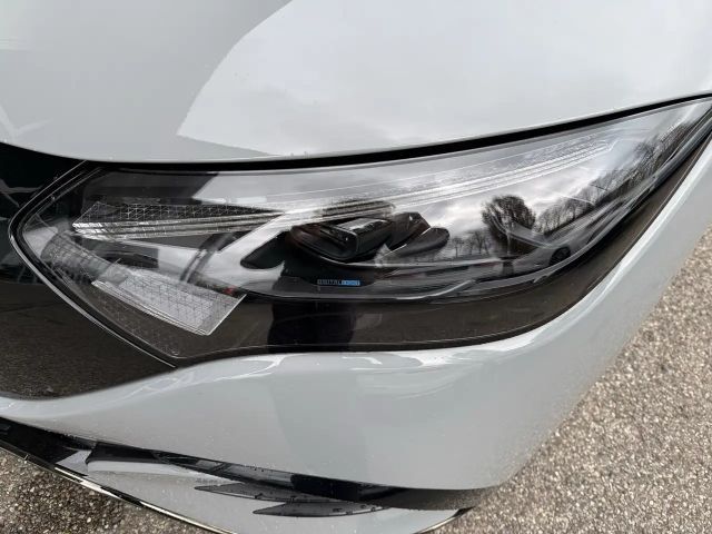 Mercedes-Benz EQE 500 AMG Line Sedan