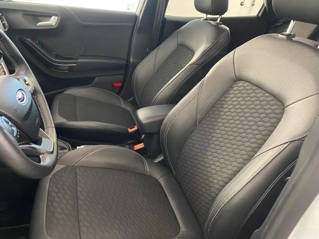 Ford Puma EcoBoost Titanium