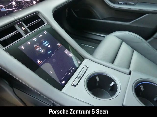 Porsche Taycan 4 Cross Turismo