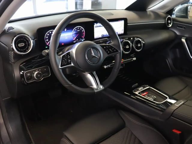 Mercedes-Benz A 180 Progressive