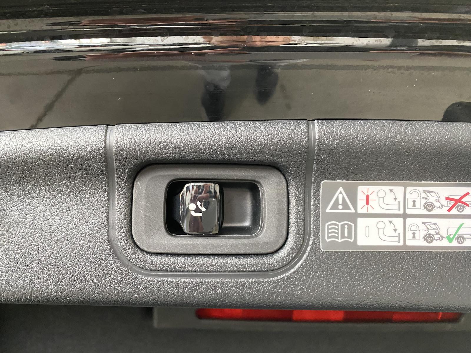 Mercedes-Benz C 200 AVANTGARDE C 200 d Sedan