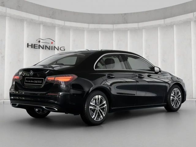 Mercedes-Benz A 200 Lim. Standheizung Panorama Memory Totwink.