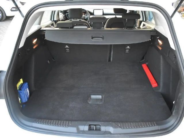 Ford Focus Cool & Connect