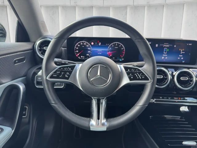 Mercedes-Benz CLA 180 Progressive