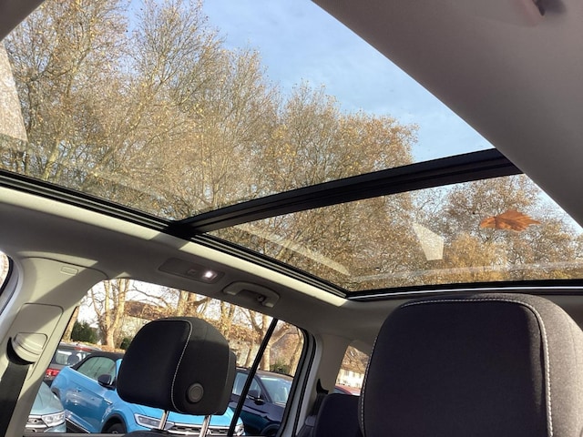 Volkswagen Touran DSG Move R-Line