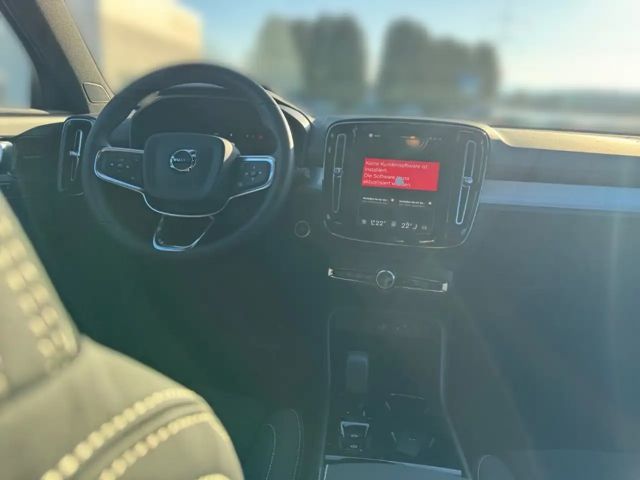 Volvo XC40 Dark Plus