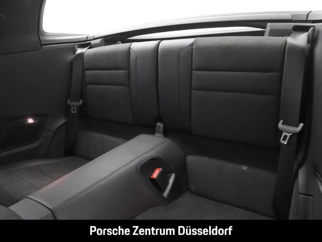 Porsche 992 4 Coupé GTS Targa