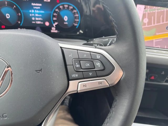 Volkswagen Golf 2.0 TDI DSG Style Variant