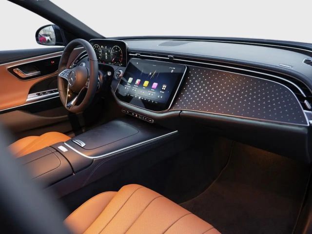 Mercedes-Benz E 200 AVANTGARDE E 200 d Sedan