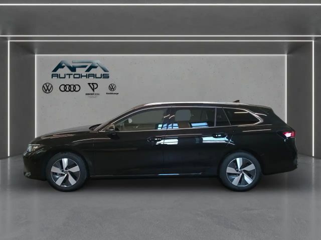 Volkswagen Passat 1.5 eTSI Business DSG