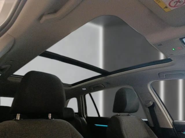 Volkswagen Golf 1.0 TSI Golf VIII Life Variant