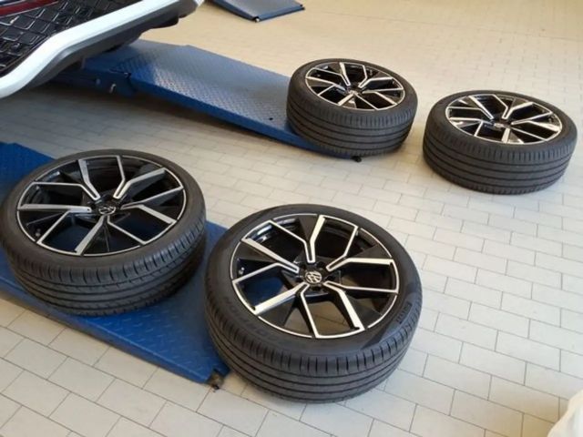 Volkswagen Tayron 2.0 TDI DSG R-Line