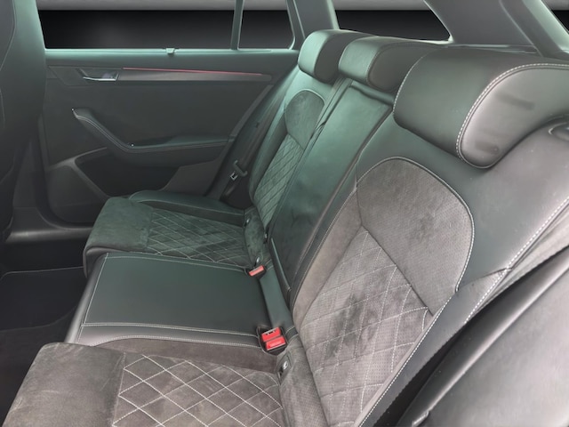 Skoda Superb 2.0 TDI Combi Sportline