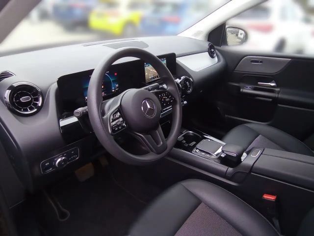 Mercedes-Benz B 250 B 250 e