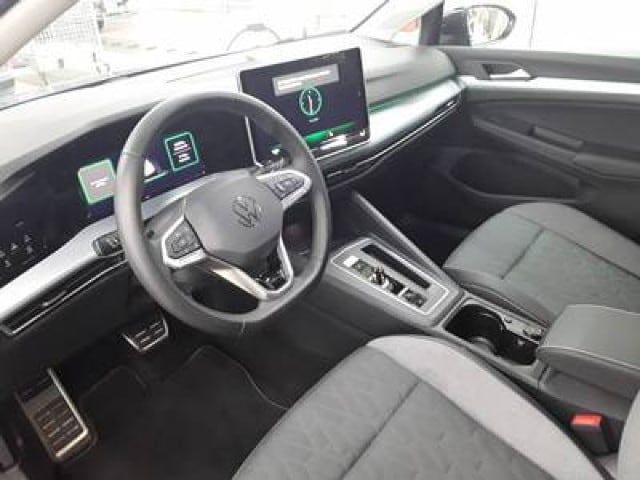 Volkswagen Golf 1.5 eTSI DSG Golf VIII