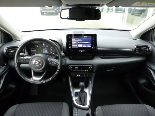 Toyota Yaris Hatchback Hybride Team D