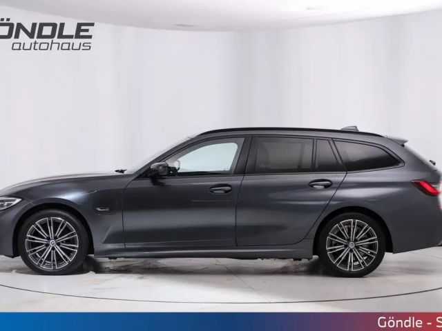 BMW 320 320e xDrive