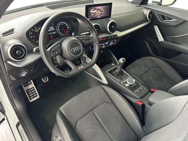 Audi Q2 35 TFSI S-Line