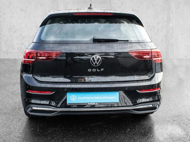 Volkswagen Golf DSG Style eHybrid