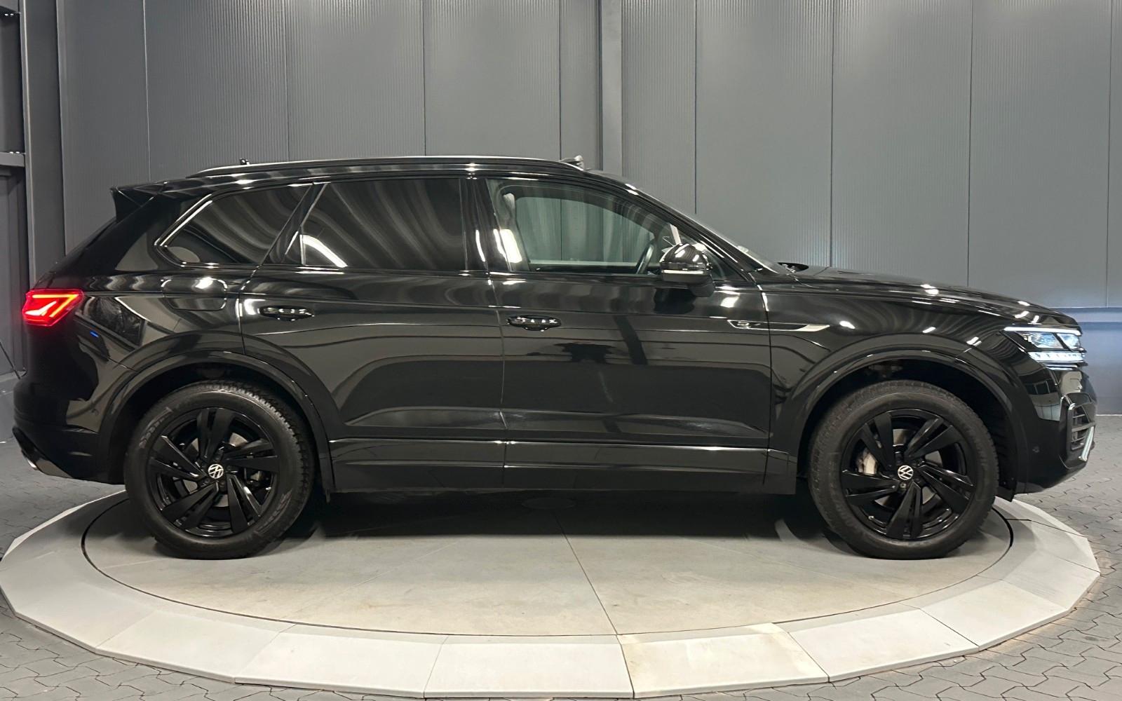 Volkswagen Touareg 4Motion R-Line Style