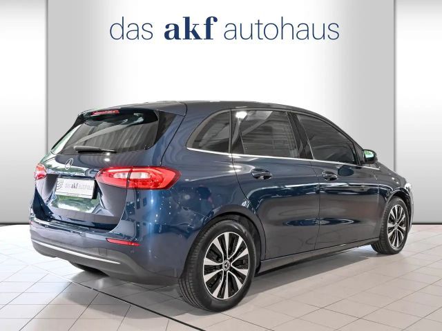 Mercedes-Benz B 220 B 220 d Style