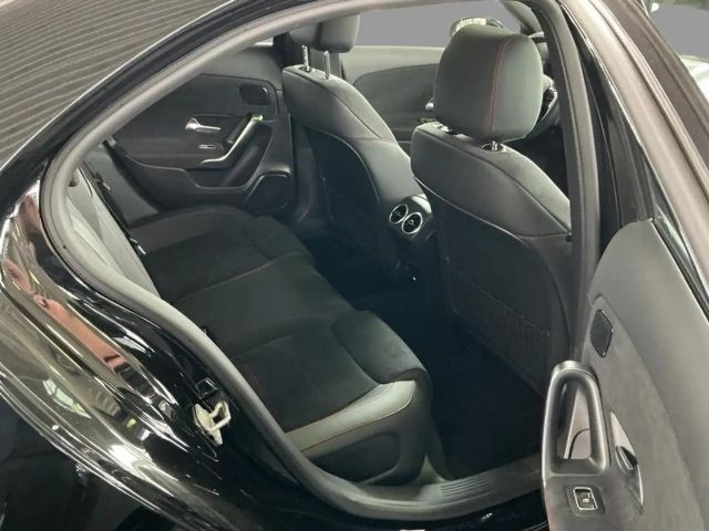 Mercedes-Benz A 200 AMG Line