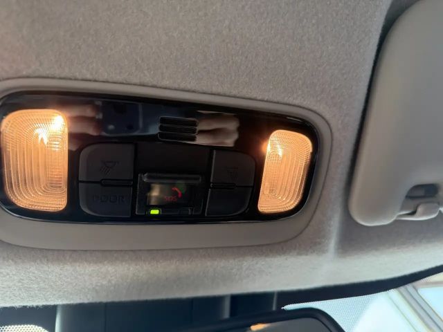 Toyota Yaris Hatchback Hybride Team D