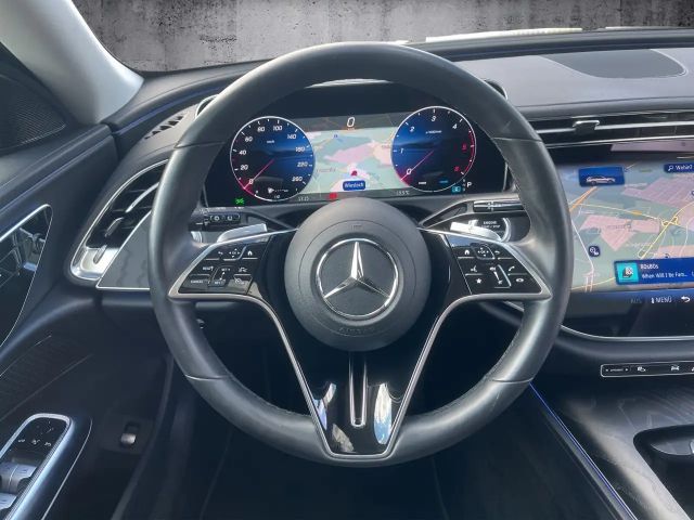 Mercedes-Benz E 220 AVANTGARDE E 220 d Estate