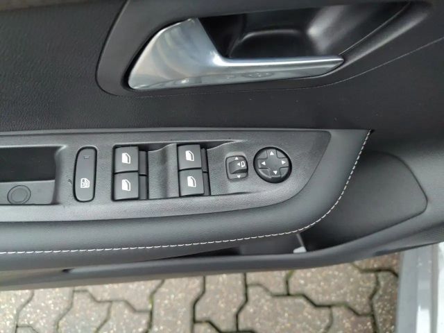 Peugeot E-208 Allure Pack Hybrid