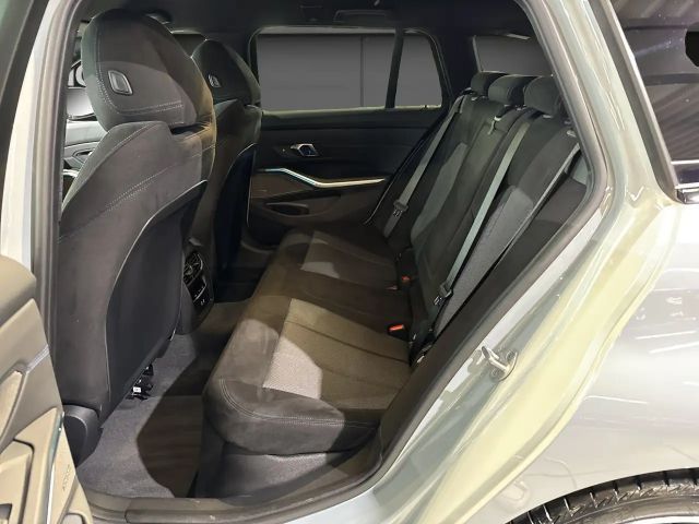 BMW 320 320d M-Sport Touring xDrive