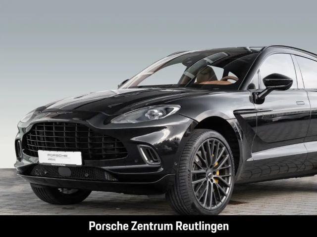 Aston Martin DBX V8