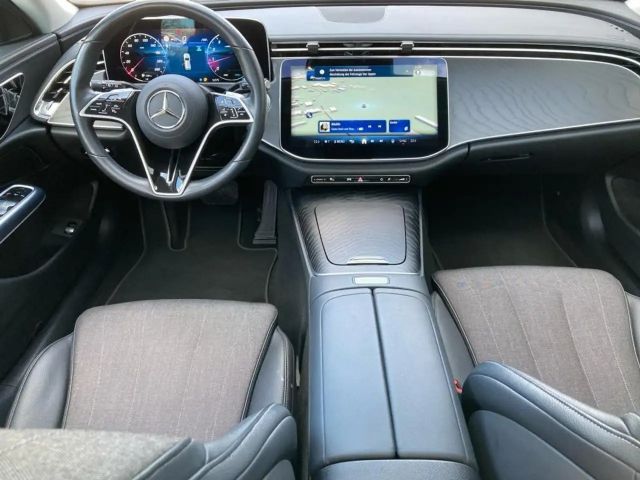 Mercedes-Benz E 200 AVANTGARDE E 200 d Estate