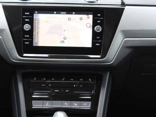 Volkswagen Touran 1.5 TSI DSG